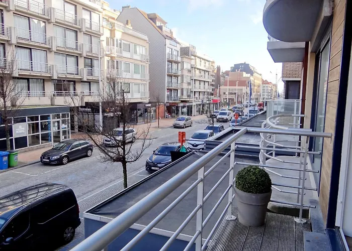 In Near The Nieuwpoort